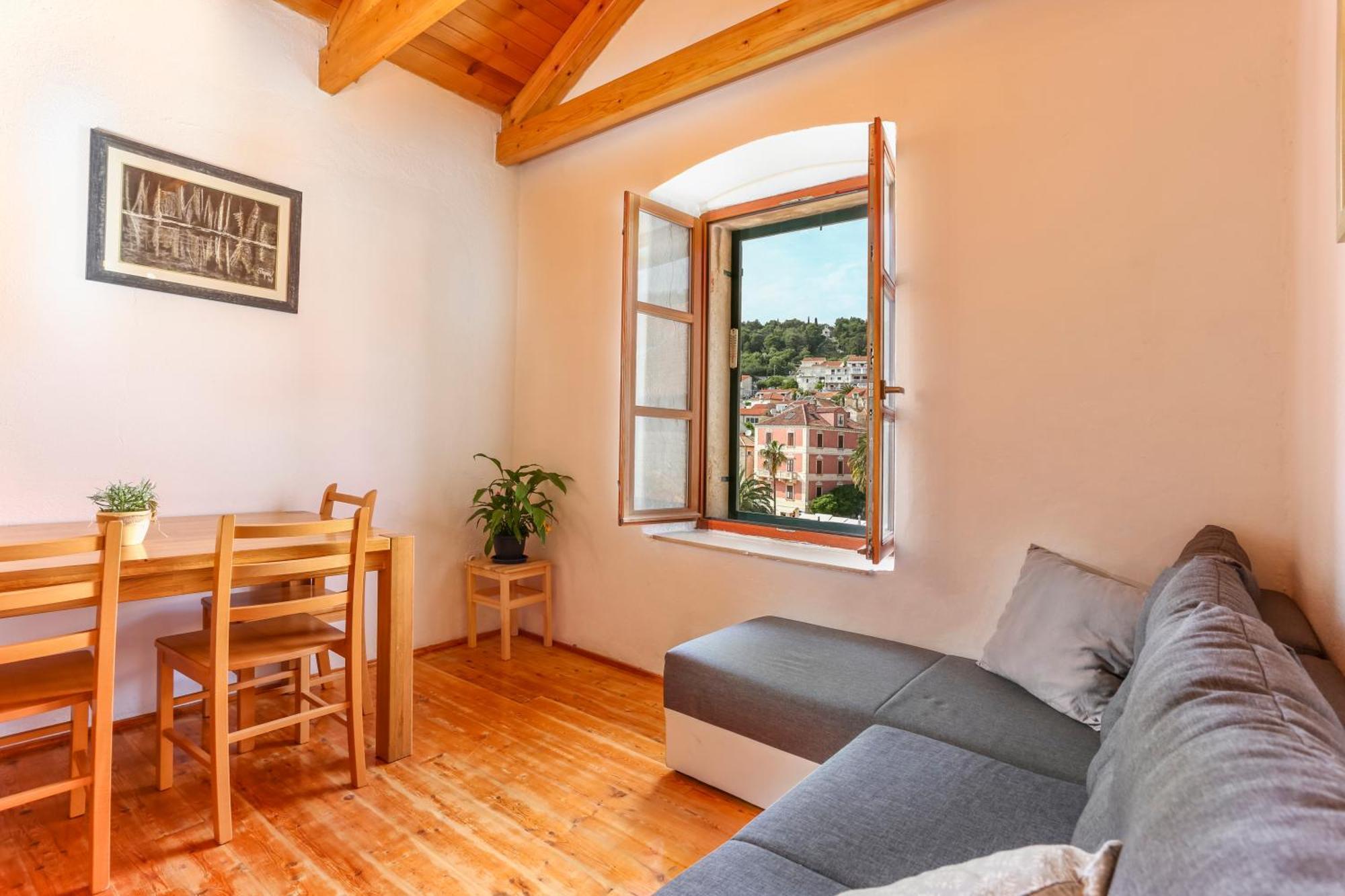Apartment Lilly With Amazing City View Hvar Town Exterior photo