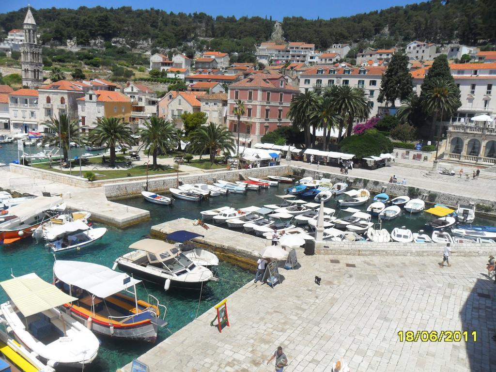 Apartment Lilly With Amazing City View Hvar Town Room photo
